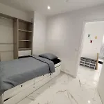 Cozy Downtown 2 Bedroom 1 Min 1 Min Tramway 10min Airport Air Conditionner Apartment