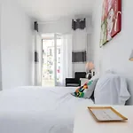 Beautiful & Spacious 2 Bed Near Center Apartment