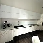 Carre D'or, Superbe Sur Jardin, Elegant Et Ensoleille Apartment *