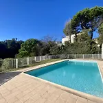 Ouest 2p Sea View, Pool, Quiet * Nice