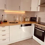 2 Avec Terrasse Vue Sur La *