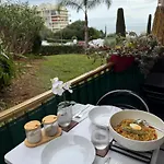 Mirazur Bed & Breakfast
