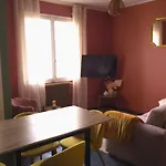 Appartement cosy et tendance pour une parenthèse chaleureuse