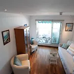 La Prom - A Two Bedroom With A Sea View Apartment *