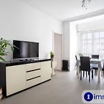 Apartment Near Station And Shops *