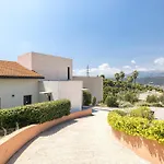 Cremat - Contemporaine - Piscine - Climatisation Holiday home
