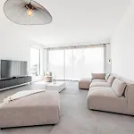 Cremat - Contemporaine - Piscine - Climatisation *