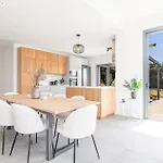 Cremat - Contemporaine - Piscine - Climatisation Holiday home