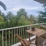 Free Parking! Great Central Apartment With Sea View