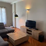 Cozy Flat In Central Nice