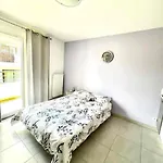 Charming Flat With Sunny Balcony Port De Nice