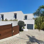 Villa Moderne Piscine Jacuzzi