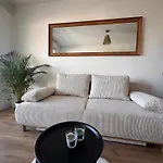 Appartement Avec Terrasse, Quartier Riquier