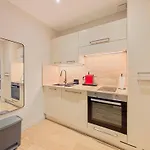 Petit Cocon Au Coeur Du Vieux-Nice, Wifi, Ac, 2Pers