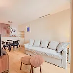 Apartment Petit Cocon Au Coeur Du Vieux-nice, Wifi, Ac, 2pers *
