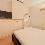 Apartment Petit Cocon Au Coeur Du Vieux-nice, Wifi, Ac, 2pers Nice