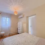 Cozy 3 Pieces, Centre Historique - Wifi, Ac, 5pers Apartment *