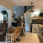 Maison De Ville Avec Jardin