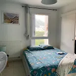 Nice Modern Flat, Air-Conditionning & Moutain View