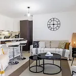 Luxury * Nice