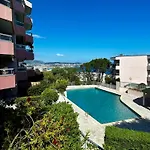 Superbe 2 Pieces Avec Piscine * Nice