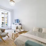Apartment 36 Stalngrad - Spacieux - Le Port - 6 Pers Nice