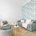 Apartment 36 Stalngrad - Spacieux - Le Port - 6 Pers Nice