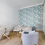 Apartment 36 Stalngrad - Spacieux - Le Port - 6 Pers Nice