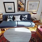 Apartment Spacious 3 Bed In The Heart Of *