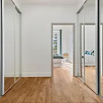 Renting - Victor - Historic Palace Luxury 3 Bedrooms Apartment *