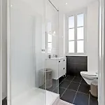 Renting - Victor - Historic Palace Luxury 3 Bedrooms Apartment *