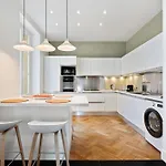 Renting - Victor - Historic Palace Luxury 3 Bedrooms * Nice