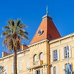 Apartment Renting - Victor - Historic Palace Luxury 3 Bedrooms