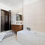 Apartment Renting - Victor - Historic Palace Luxury 3 Bedrooms