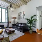 Authentique 2 Piece Dans Le Vieux-Nice