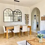 Nice Sea View 2 Bedroom Apartment