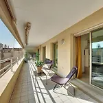 Nestor&Jeeves - Le Baccara - Terrace - Central