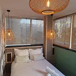 Central Apartment For 6 Guests In Nice