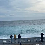 Spacious Apartment In The Center Of Nice Near The Sea