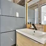 Vieux Avec Balcon A 1min De La Apartment *