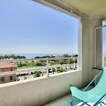 Apartment T3 Avec Terrasse Vue Sur A 400m De La