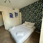 Moon - 41 Apartment *
