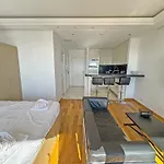 Cariatides Studio - Promenade Holiday