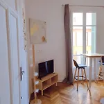 Studio Ideally Located Nice City Center