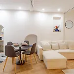 Cocon Charmant Et Paisible Au Coeur Du Vieux Nice