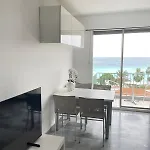 En Face De La Avec Vue Fantastique ! *