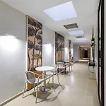 Adagio Centre Aparthotel Nice