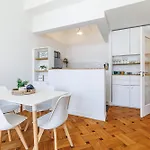 Promenade Des 2 Bdr Large Terrace Apartment Nice