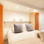 New- Cozy Apartment -4 Guests - Air Conditioning