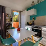 Appartement Calme Avec Terrasse Et Climatisation